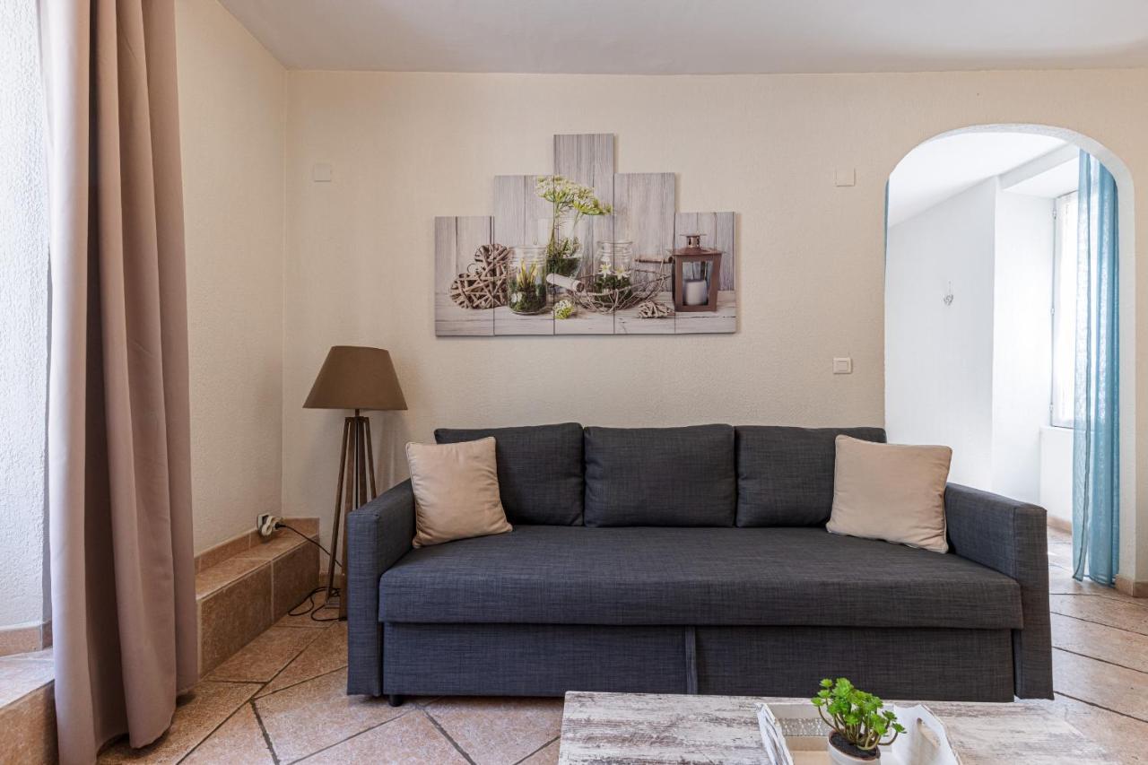 1 Bedroom In Port * Nizza