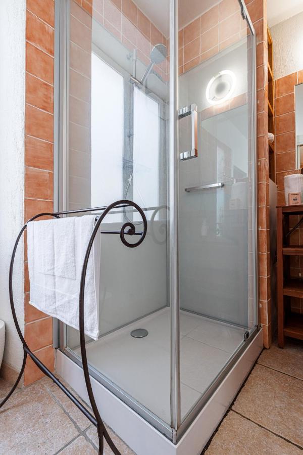 1 Bedroom In Port