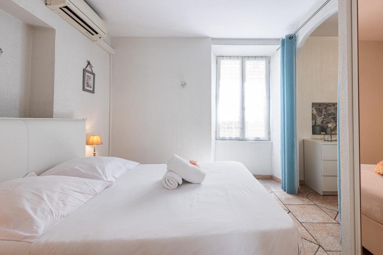 1 Bedroom In Port