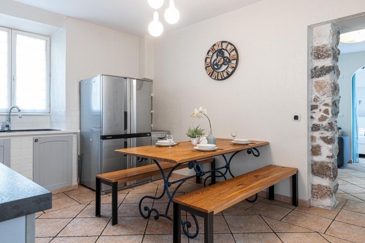 1 Bedroom In Port Apartment Nizza