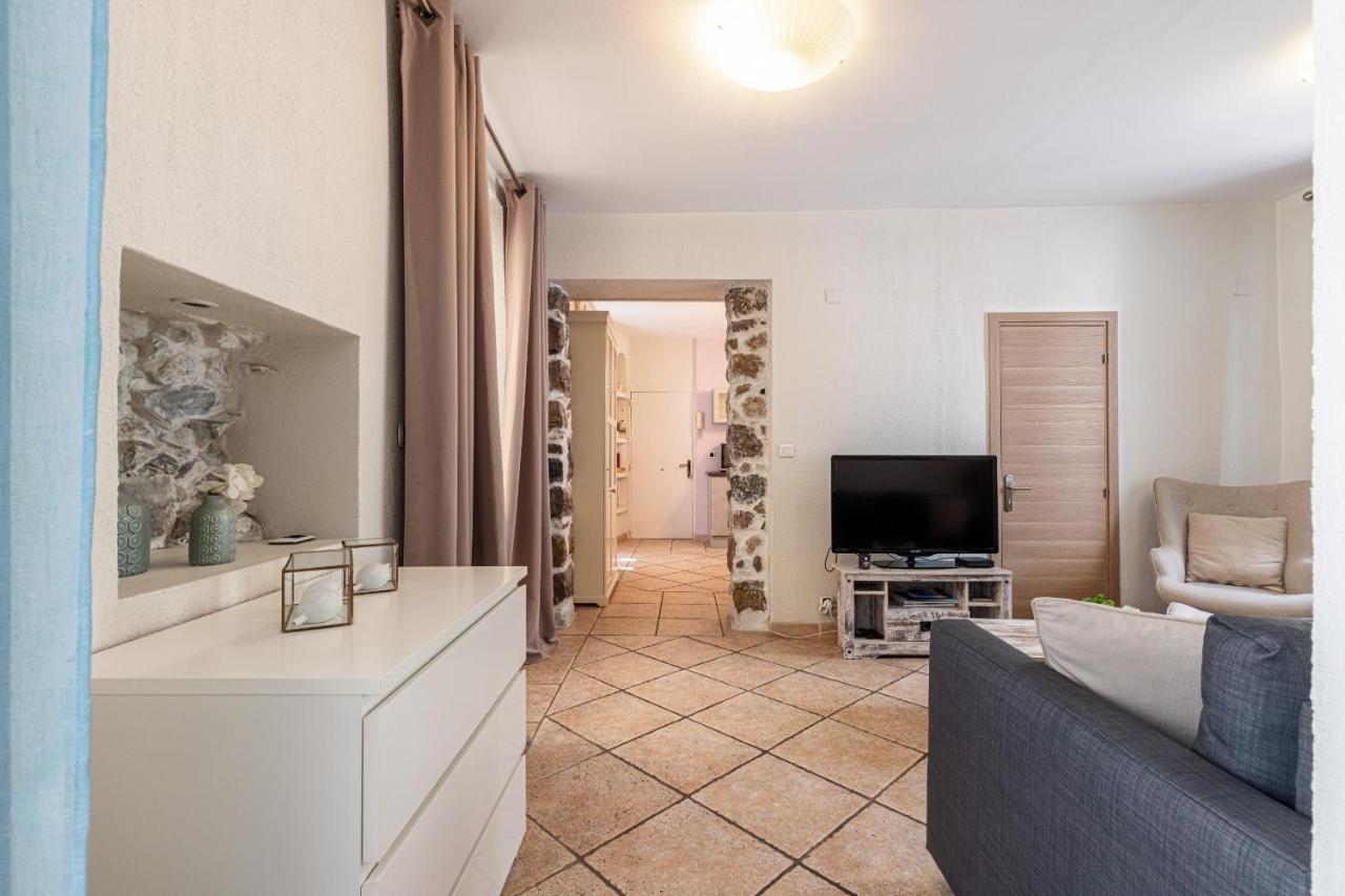Apartment 1 Bedroom In Port Nizza